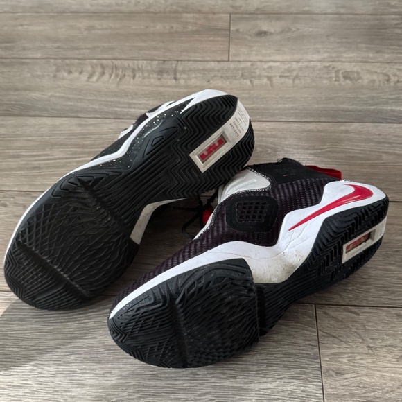 Nike Lebron Soldier XIV - Picture 5 of 6